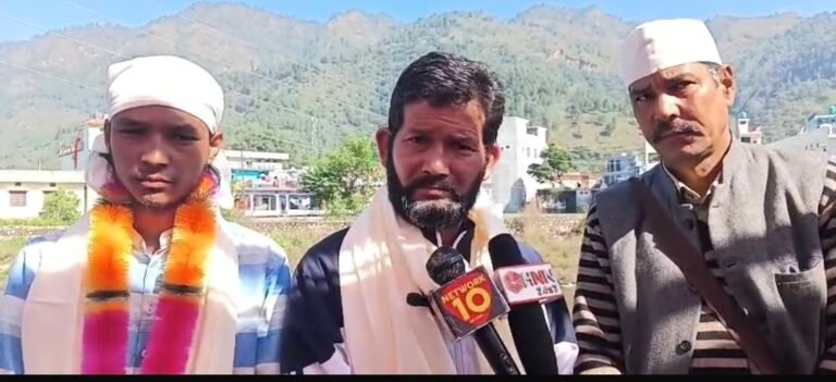 ऑपरेशन स्वास्थ्य चौखुटिया का आंदोलन जारी,मुख्यमंत्री दें इस्तीफे।