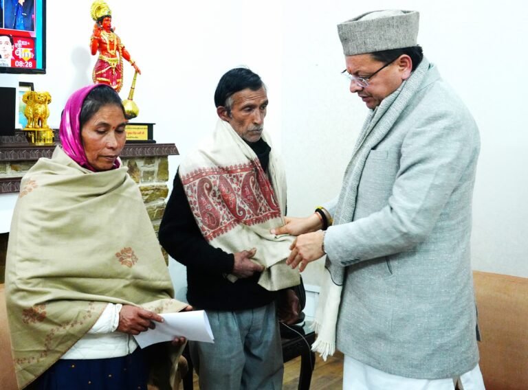 मुख्यमंत्री पुष्कर सिंह धामी से स्वर्गीय अंकिता भंडारी के माता-पिता ने की मुलाकात